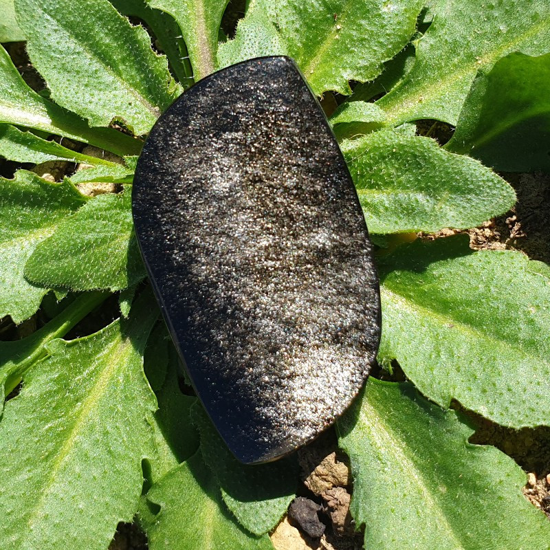 Cabochon en obsidienne argentée