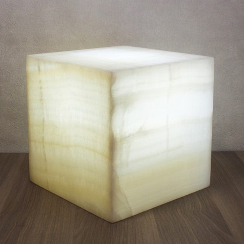 Lampe de table en cube