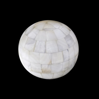 Lampe de table en forme de sphère fabriquée en pierre naturelle
