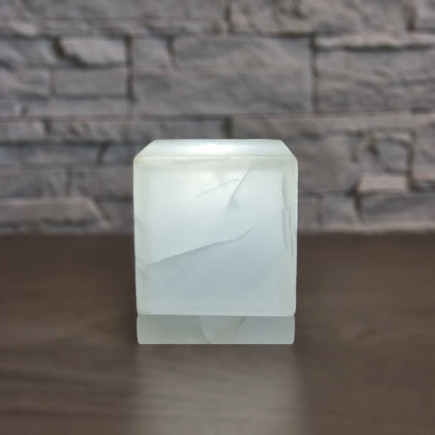 Lampe d'appoint en forme de cube, taillé en pierre naturelle