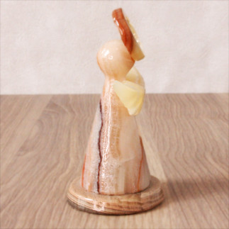 Figurine d'ange taillée en onyx marbre du Mexique