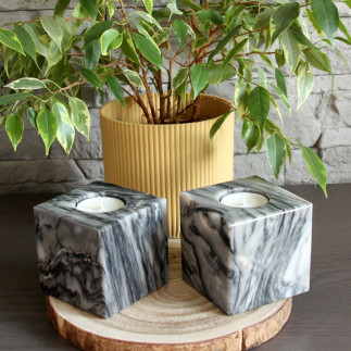 Porte-Bougie Cube en Marbre Noir - Design Élégant & Moderne