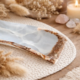 Plateau décoratif en onyx blanc de tehuacan en forme S