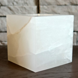 Bougeoir cube en onyx blanc de Tehuacán – Élégance minérale du Mexique