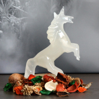 Licorne en onyx blanc Tehuacán | Sculpture artisanale mexicaine