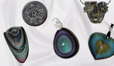 PENDENTIFS ET CABOCHONS